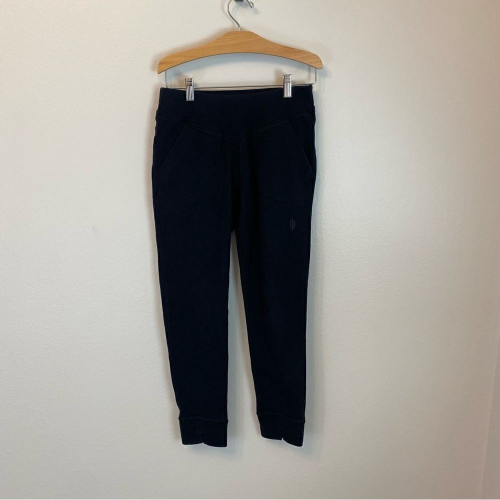Indygena Cropped Jogger Pants